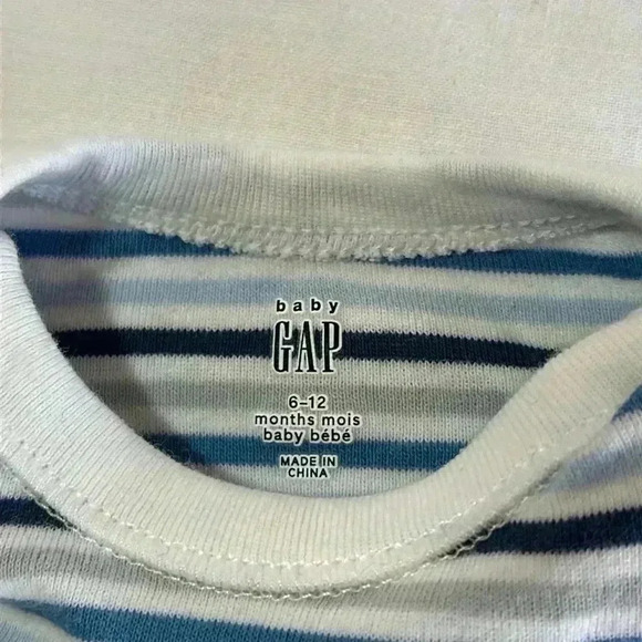 GAP - 3 piece infant outfit. Size 6-12 months - Picture 8 of 12